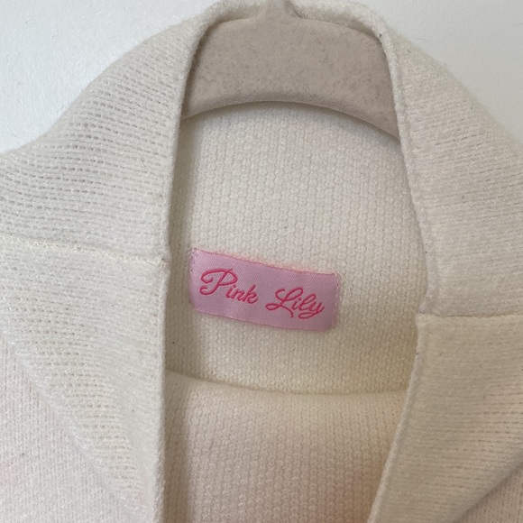 Pink Lily White Mockneck Sweater - Picture 2 of 8
